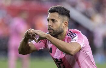 Jordi Alba pondrá fin a su carrera como futbolista profesional al concluir la actual temporada de la MLS con el Inter Miami a finales de año, según anunció este martes el exfutbolista del Valencia y del F.C. Barcelona, ganador de numerosos títulos con el club azulgrana.