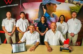 Por tercer ano consecutivo, De La Sobera nuevamente se ha llevado el 1er Puesto del programa Dealer Excellence de Hispanoamerica, esto es el mejor concesionario de Massey Ferguson de la Region. Representar a esta marca es parte de la identidad de esta empresa caracterizada por la calidad y por su proyección al futuro en el agro. Para Shell Empresariales. Gentileza. 30-12-2025