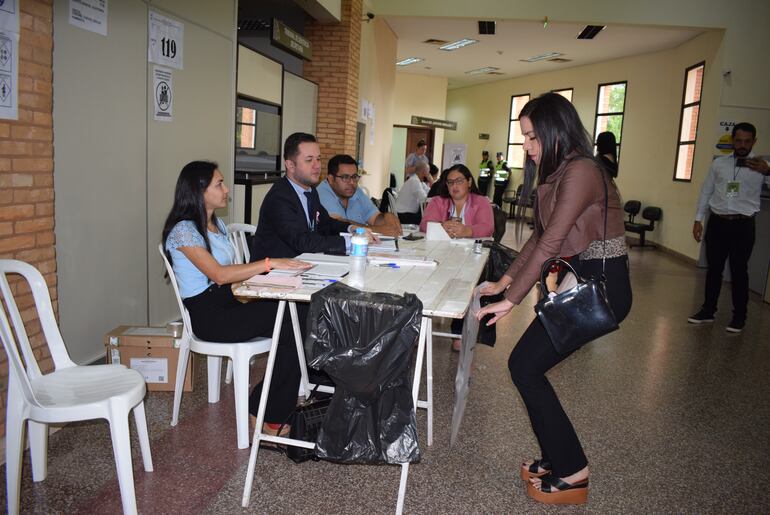 Un total de 1127 abogados fueron habilitados para sufragar en Paraguarí.