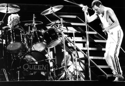 Freddie Mercury, líder del grupo británico "Queen", durante su actuación en el Mini Estadi del F.C. Barcelona, en Barcelona (España)