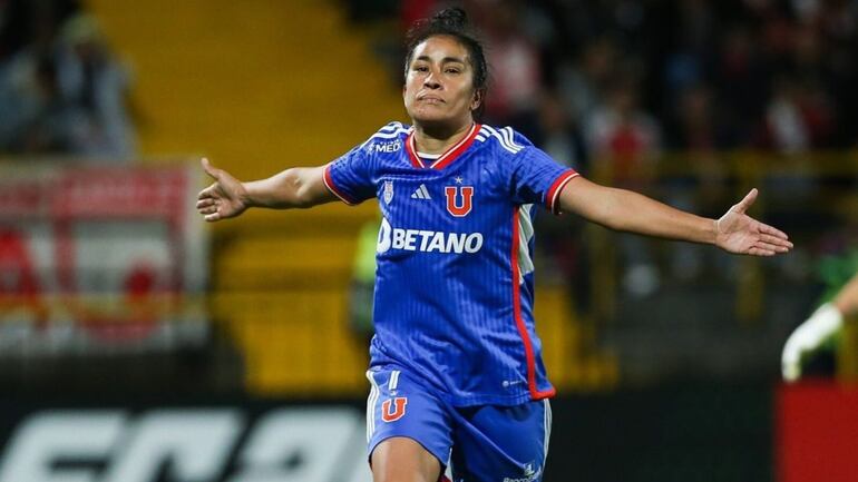 Rebeca Fernández, goleadora de Universidad de Chile