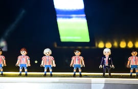 Las ocho figuras coleccionables de los ídolos de la Selección Paraguaya de Fútbol.