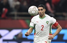 Achraf Hakimi, defensor y capitán de Marruecos, enfrenta este miércoles al nigeriano Víctor Osimhen.
