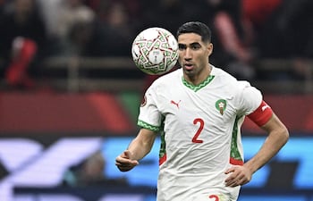 Achraf Hakimi, defensor y capitán de Marruecos, enfrenta este miércoles al nigeriano Víctor Osimhen.