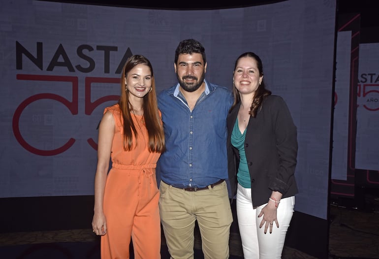 María Beatriz Aular, Luis Vielman y Natalia Delvalle.