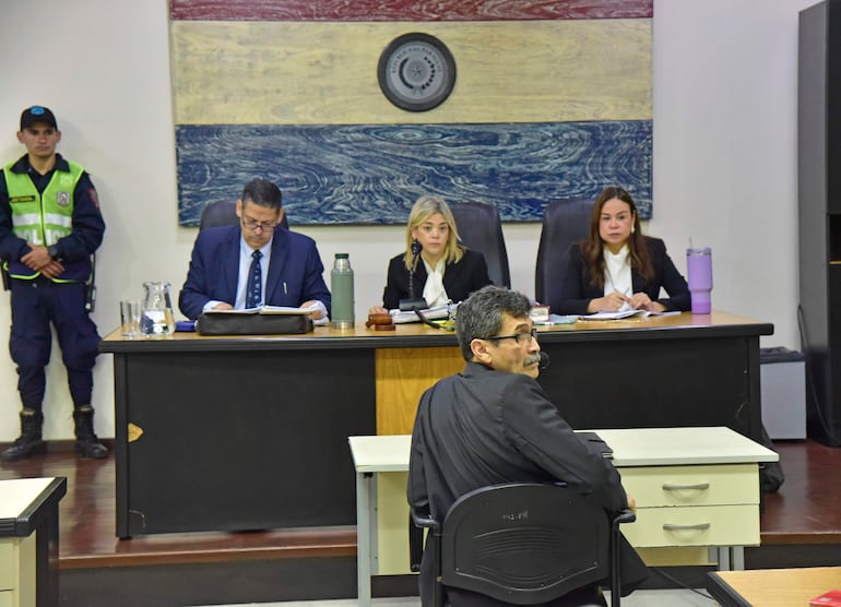 Juicio de Hernán Rivas en la sala 2 piso 2 torre norte del palacio de Justicia