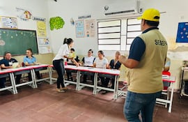 Funconarios de Senepa intensifican, trabajos de concienciación y de trabajo de prevención ante la aparición de casdos sospechosos de dengue.