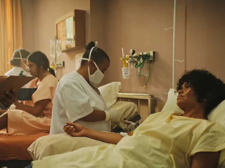 Escena de "Emergencia radiactiva", una miniserie de Netflix.