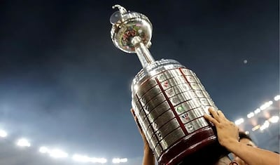 El trofeo de la Copa Libertadores.