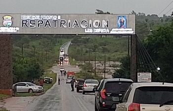 El distrito de Repatriación, aislado por el desborde del arroyo Hû.