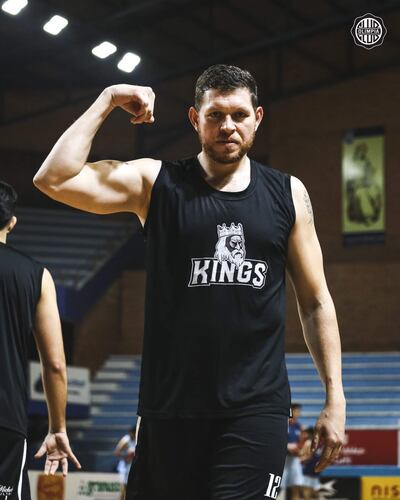 Nelson Peralta, ala pívot de Olimpia Kings.