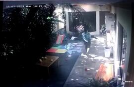 Imagen del patio de la casa donde falleció un niño de dos años el 16 de julio último.