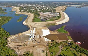 Imagen aérea actual de la defensa Costera de Pilar, que hoy será verificada por Mario Abdo Benítez.