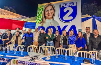 Acto de apoyo del PLRA a la candidata a intendenta de Presidente Franco, la diputada Roya Torres.