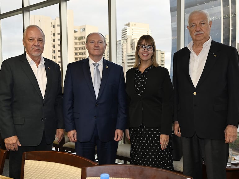 Jorgen Johansen, Walter Ismachowiez, Cecilia Lima y Luis Boettner.