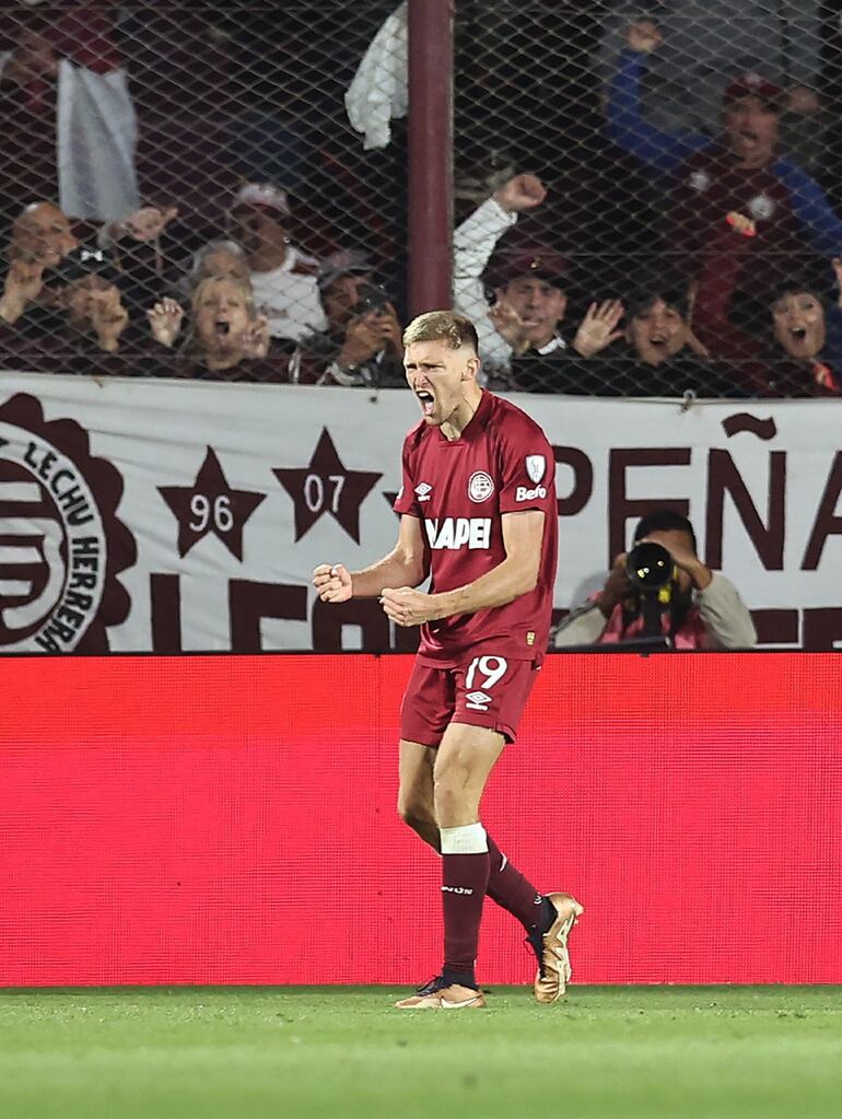 Rodrigo Castillo, goleador del cuadro argentino Lanús, que se incorporó en julio y ya es figura del cuadro Granate.