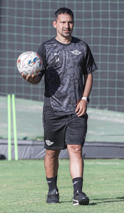 Sergio Daniel Aquino (21/09/1979) tendrá este jueves su último partido como director técnico de Libertad.