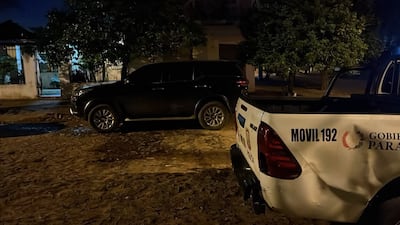 Recuperan camioneta robada frente a la Universidad Americana en Asunción.