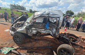 Estado en que quedó el rodado en el que viajaban los tres adolescentes victimas fatales.