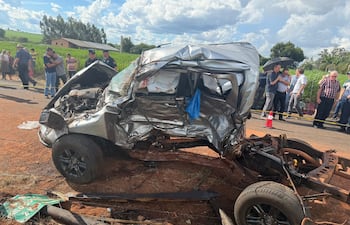 Estado en que quedó el rodado en el que viajaban los tres adolescentes victimas fatales.