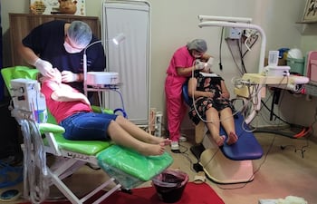 Los doctores asistieron a 53 niños del hogar en el marco de la jornada solidaria.