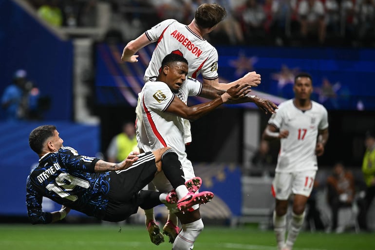 El partido fue físico y opaco en casi todo el trámite.