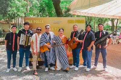 Los artistas cordilleranos Hernán Ramírez, integrante del grupo Tercera Capital de Piribebuy, y Chabely, de Eusebio Ayala, representarán al país en el Colombia Music Fest 2025.