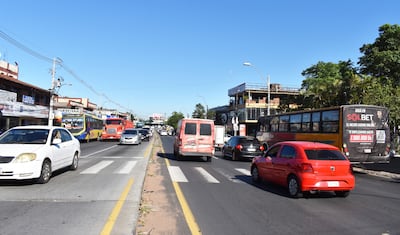 Una imagen actual de la ciudad sobre la Ruta PY02 Mariscal Estigarribia, que cruza por el distrito.