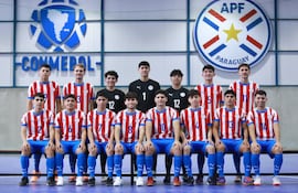 Plantel albirrojo Sub 20 de futsal que tomará parte del Sudamericano en Venezuela, desde este sábado.