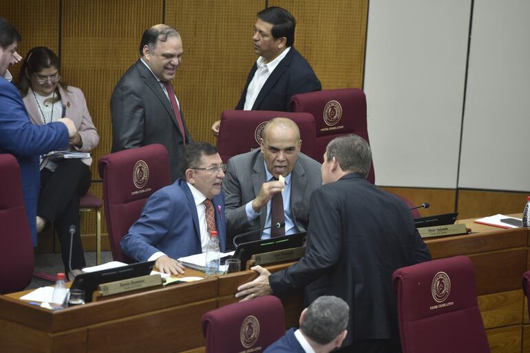 Senadores colorados.