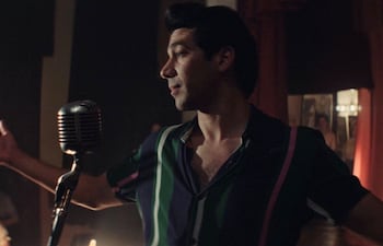 Diro Romero interpretando a Narciso en una escena de "Narciso", la nueva película de Marcelo Martinessi.