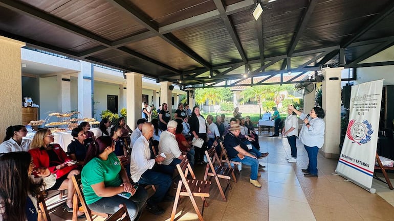 Participaron familias y autoridades locales.