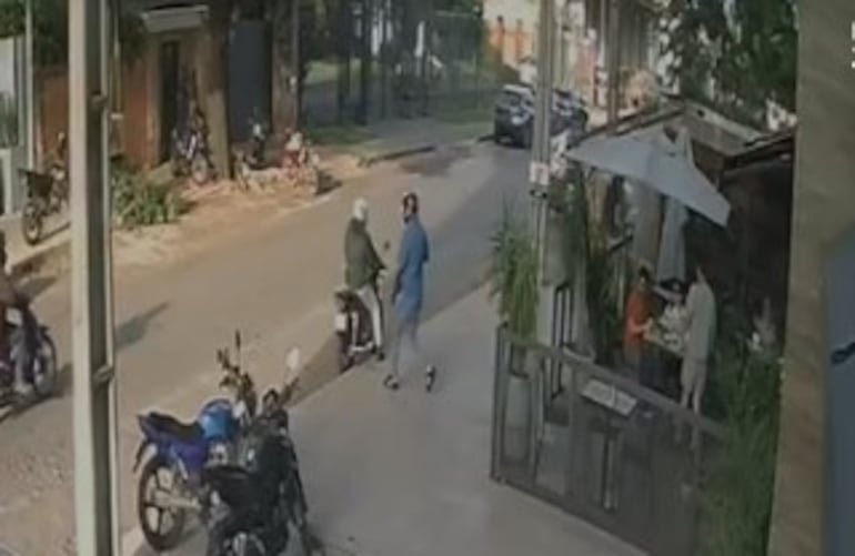 En todos los casos, los maleantes utilizaron una motocicleta para escapar, luego de cometer los robos.