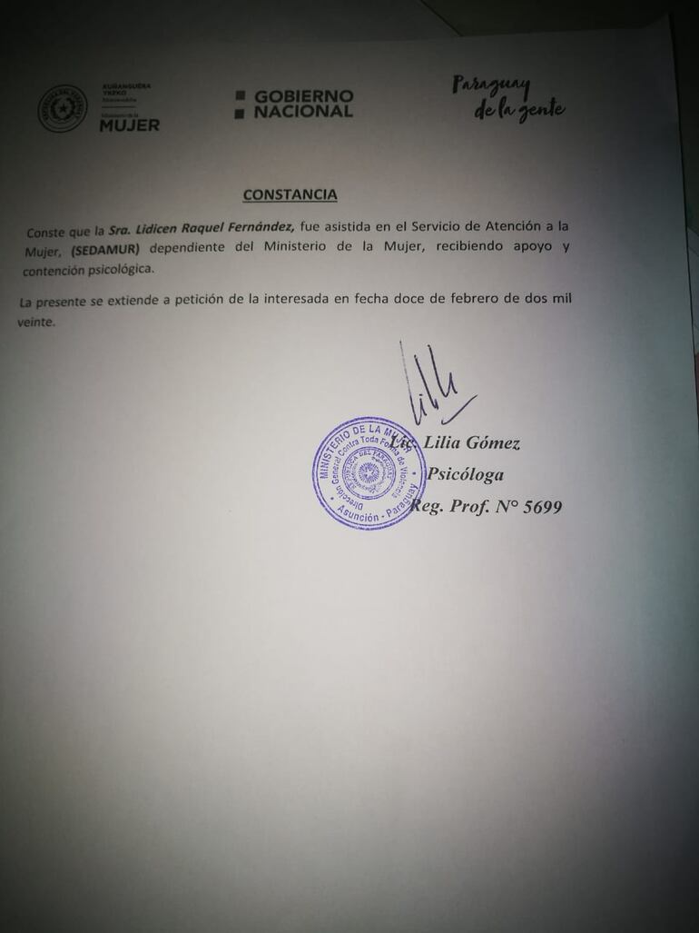 La abogada recibe asistencia sicológica