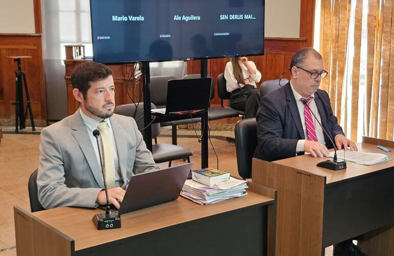 El fiscal acusador del JEM, Celso Ayala, y el abogado defensor de la magistrada, Mario Elizeche.