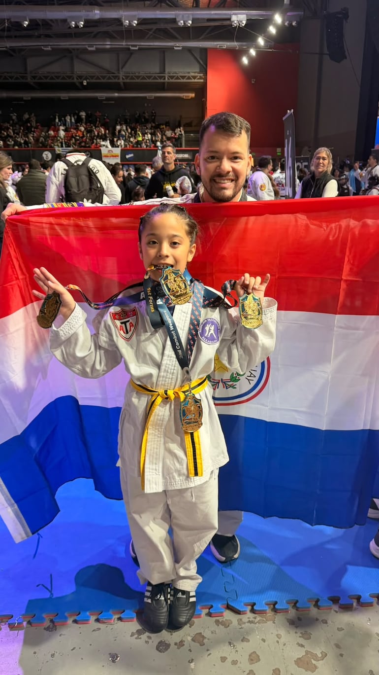 La pequeña Yicel Peralta conquistó cuatro medallas en la Expo Panam de ...