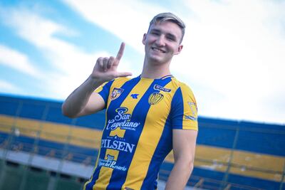 Paul Charpentier (23 años), delantero argentino del Sportivo Luqueño.