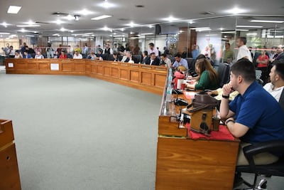 Plenario de la Junta Municipal de Asunción este jueves 11 de diciembre. Los concejales dieron entrada, pero no trataron, el pedido de préstamo de US$ 28 millones para aguinaldos, solicitado por el intendente, Luis Bello (ANR-HC).