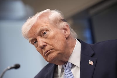 El presidente estadounidense Donald Trump informa a los medios de comunicación sobre Irán desde la Sala de Prensa James S. Brady de la Casa Blanca en Washington, D.C.