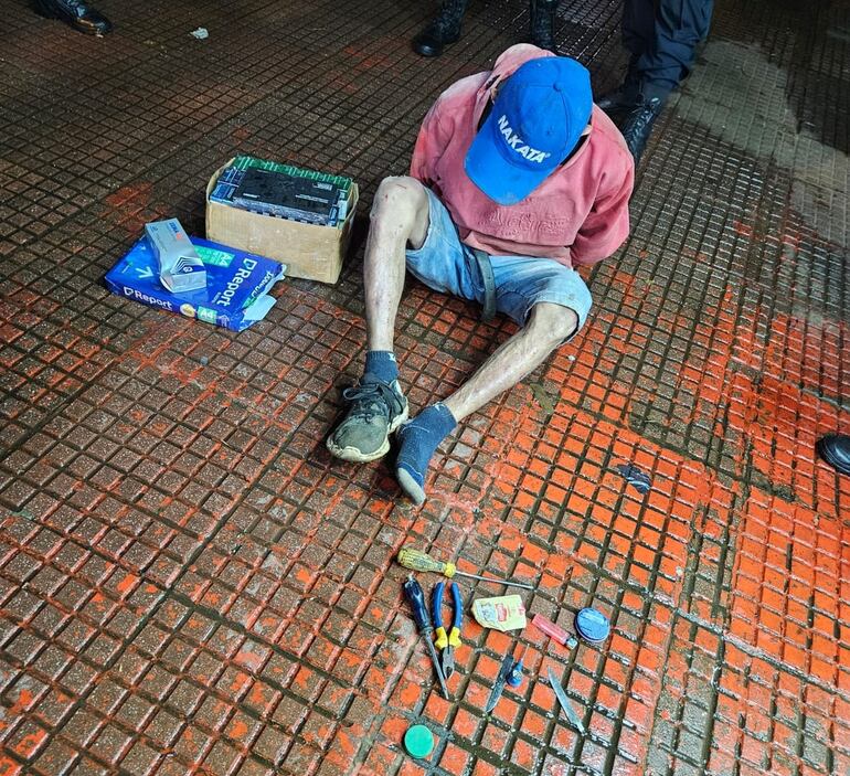 El sindicado fue aprehendido en flagrancia y de su poder se incaitaron evidencias, según el reporte.