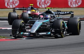 Andrea Kimi Antonelli, de Mercedes, venció en la carrera sprint del GP de Gran Bretaña.