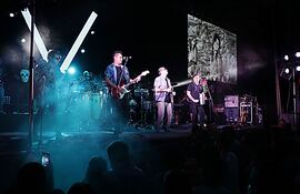 Los Autenticos Decadentes volverá mañana al festival más grande del país, a orilla del místico Ykua Bolaños.