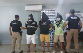 Dos paraguayos y un peruano fueron detenidos por policías antidrogas de Pedro Juan Caballero.