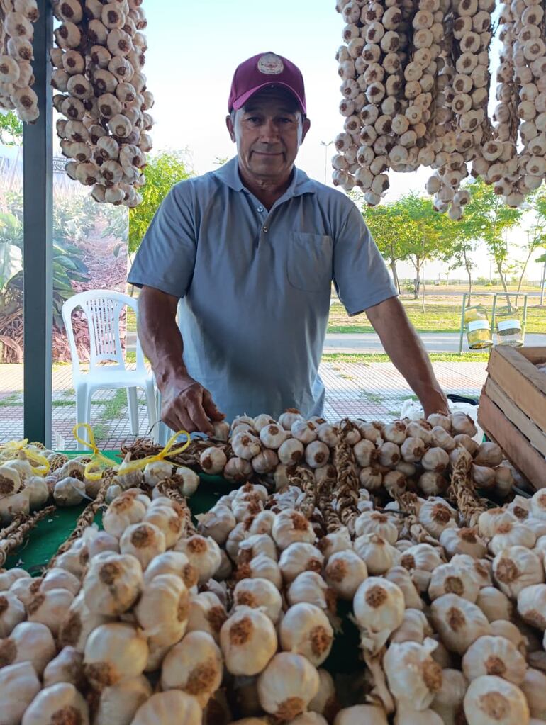 Feria de la agricultura familiar en la Costanera.