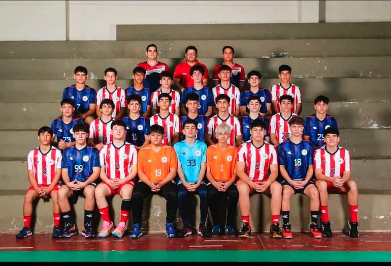 La selección paraguaya masculina U16, que participa en el Sur Centro en nuestro país.