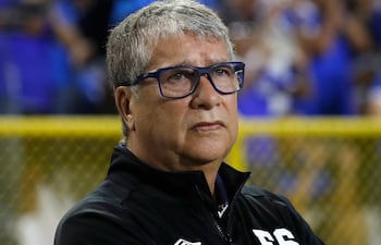 Hernán Darío Gómez Jaramillo (70 años), apodado el "Bolillo", exfutbolista y director técnico colombiano, actualmente en la selección de El Salvador.