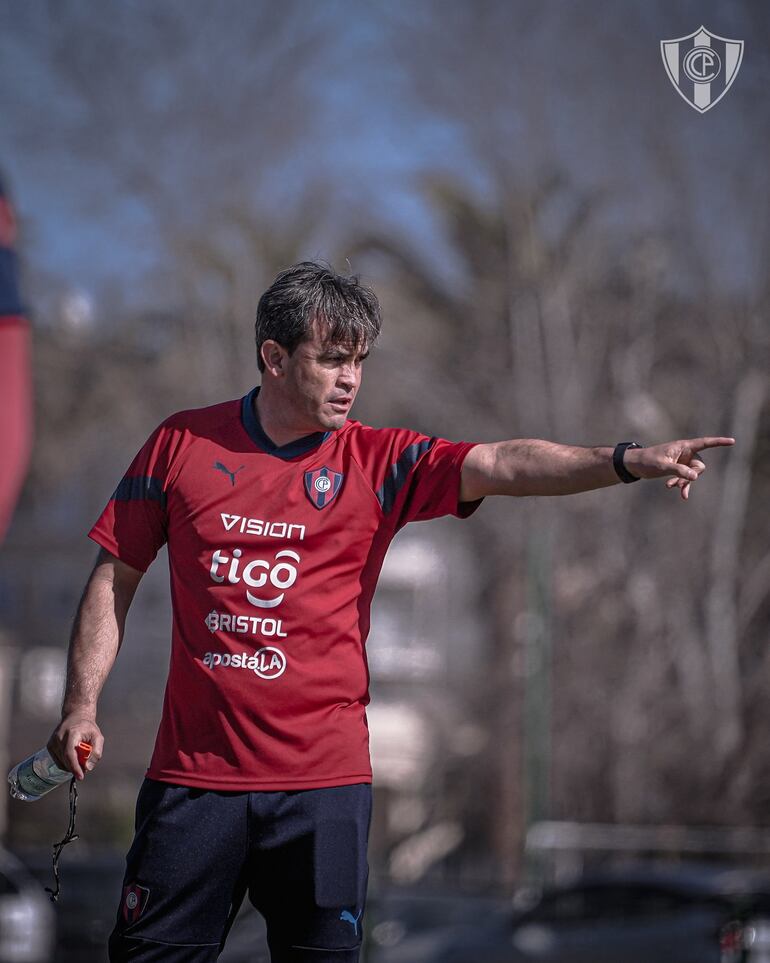 Diego Gavilán, técnico de la Reserva, dirigirá al plantel Sub 20