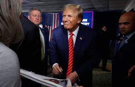 El expresidente Donald Trump, en duelo entre republicanos en New Hampshire, hoy.