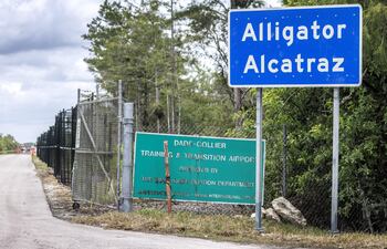 Imagen de archivo: 'Alligator Alcatraz'.