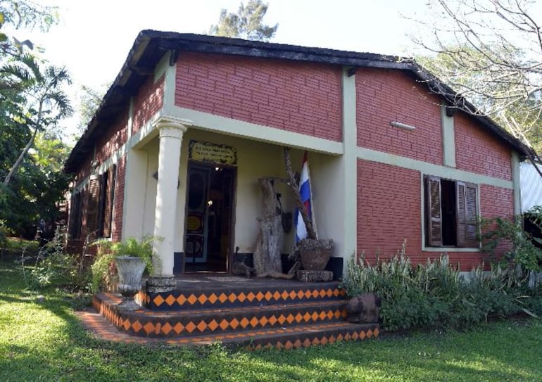 El museo funciona en esta casa, donde cada espacio es un relato de nuestra historia.